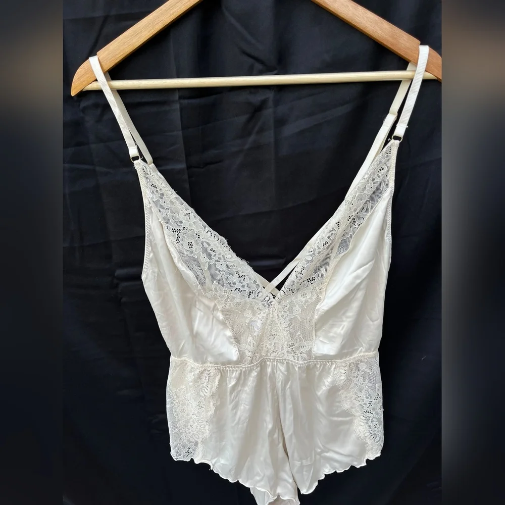 Primark off white satin lace bodysuit - Picture 8 of 8